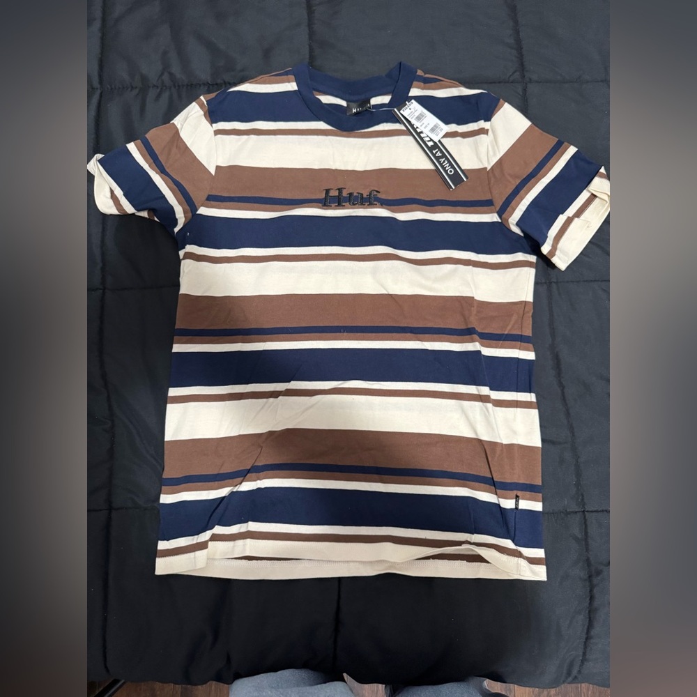HUF t shirt